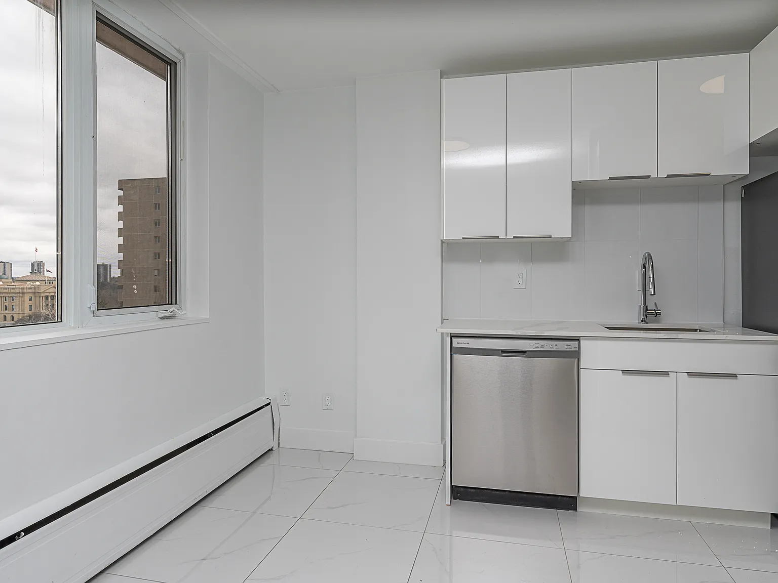 2 bed, 1.0 bath, 854 sqft, $1,550 — Photo 3