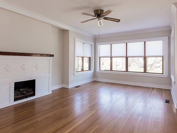 4th image of 5437 W Hutchinson St #1