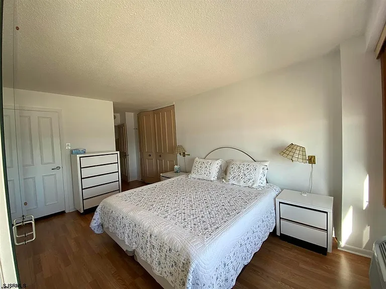 9400 Atlantic Ave #913 — Photo 15