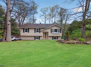 541 Rockaway Valley Rd, Boonton, NJ 07005