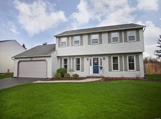 8118 Balsamwood Ln, Liverpool, NY 13090