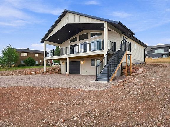 3rd image of 2513 S Country Club Dr