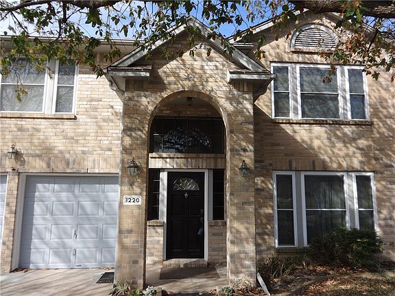 2nd image of 1220 Rocky Creek Dr