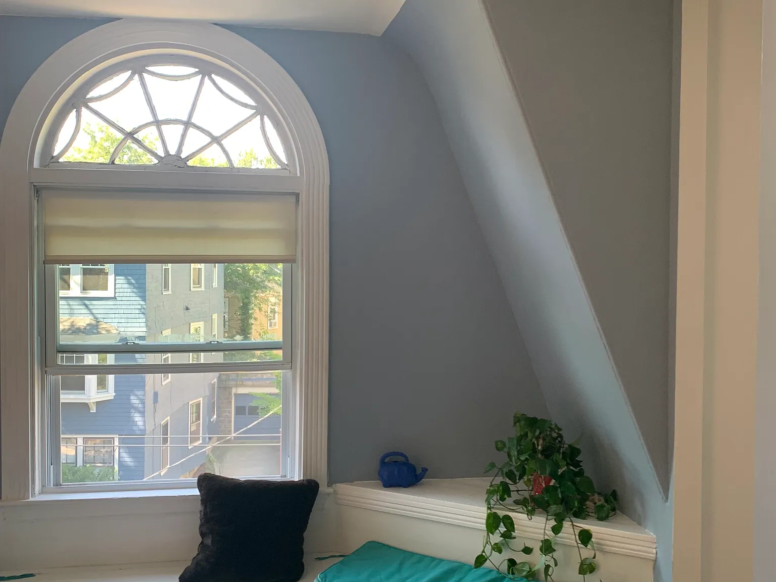 3 bed, 1220 sqft, $4,650 — Photo 1