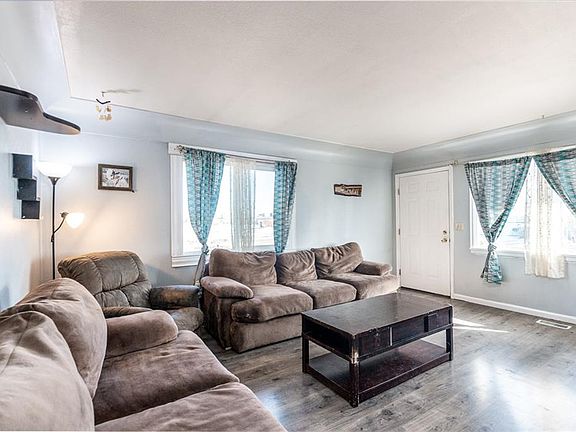 2nd image of 7521 Alderson Ave