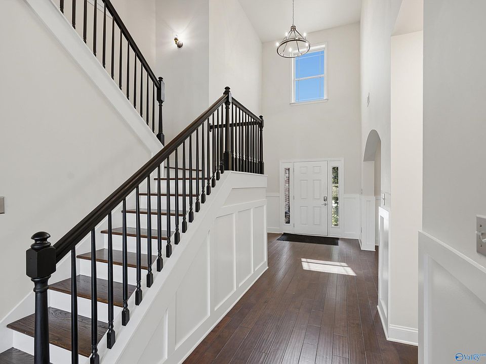 1st image of 3011 Magnolia Leaf Cir SE