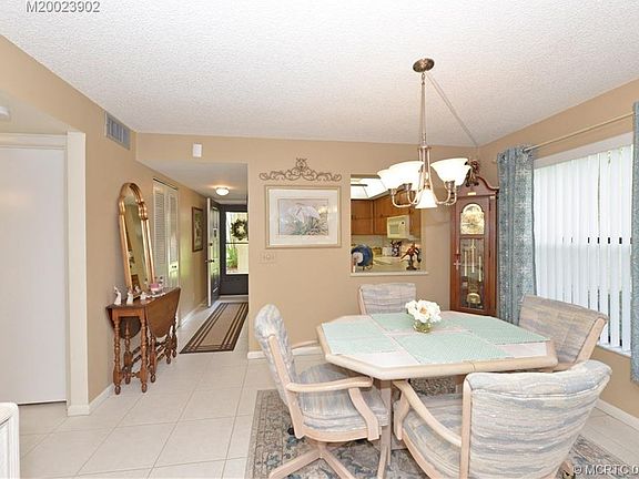 3rd image of 91 SW South River Dr APT 102
