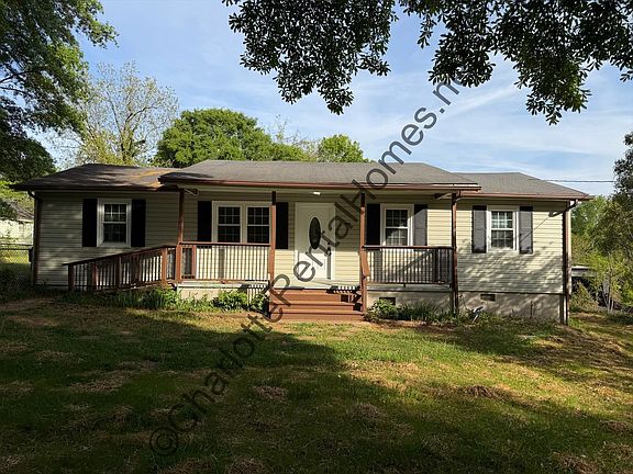 2nd image of 2100 Hemlock Ave