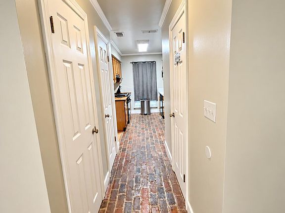 4th image of 10127 Cashel Ave