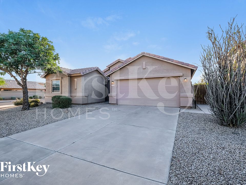 1st image of 7015 S 43rd Dr