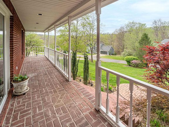 3rd image of 4673 Shadyside Ln