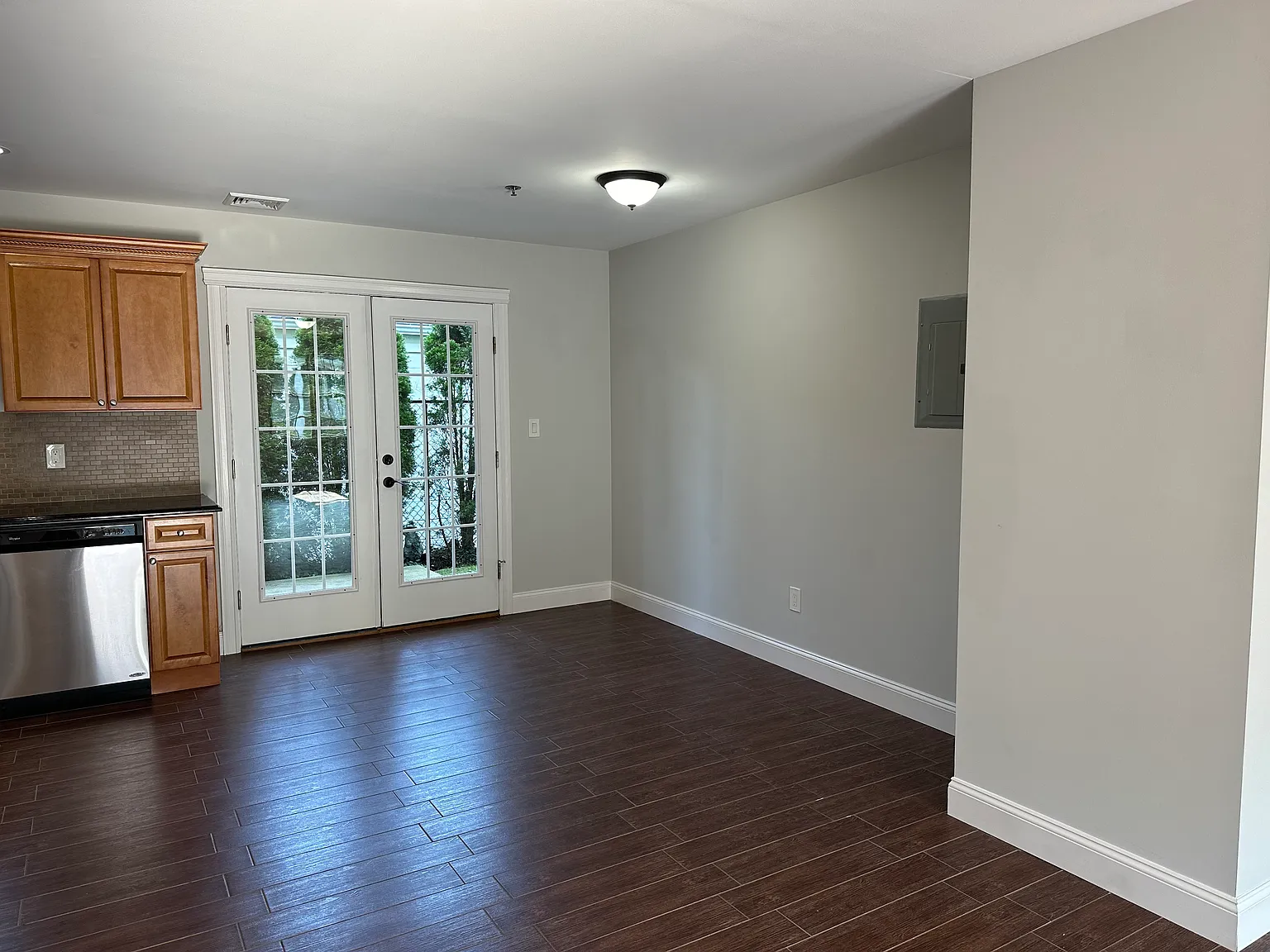 2 bed, 900 sqft, $2,800 — Photo 2