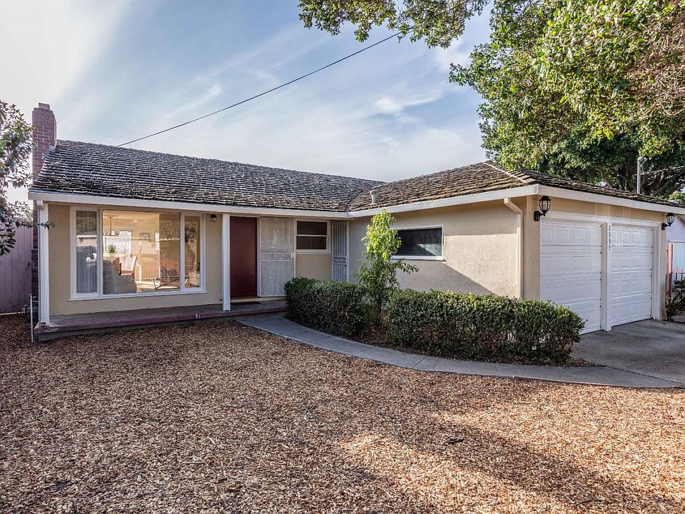 1st image of 2359 Oakwood Dr