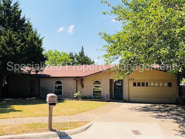 1st image of 522 Dean Ct