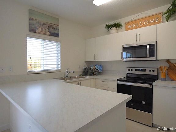5th image of 437 NW 12th Ave #437