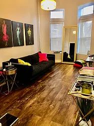 Rented by R New York