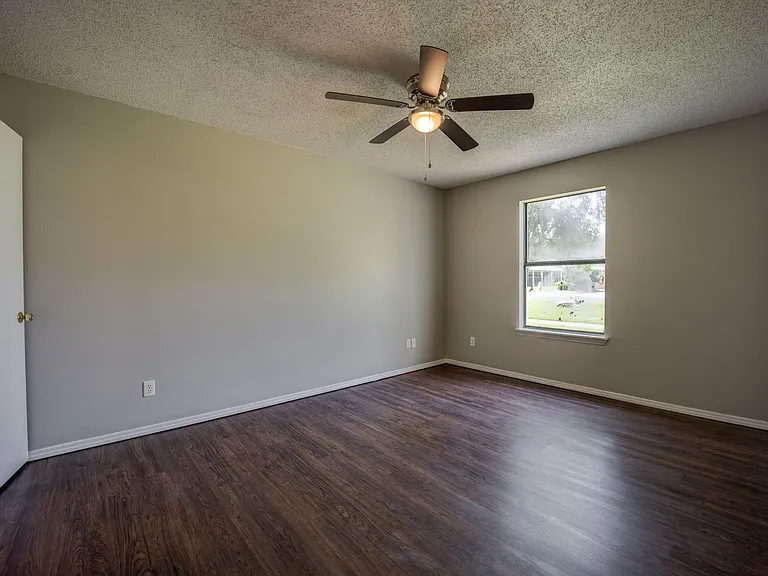 Ramsey Square Apartments — Photo 33