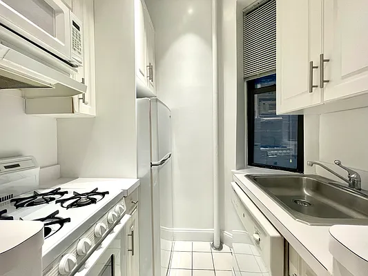 Rented by Compass | media 6