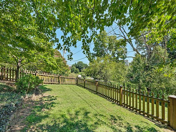 5th image of 235 Diamond Rd
