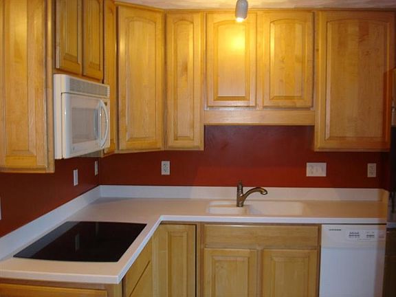 3rd image of 558 Acorn Dr