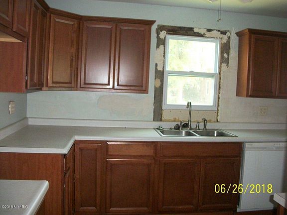 2nd image of 223 Jean Ave