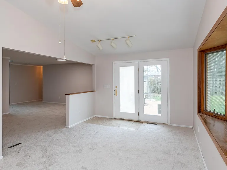 6757 Summerdale Dr — Photo 19