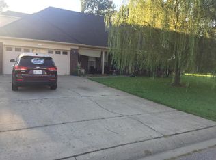 385 Royal Oaks Dr, Brighton, TN 38011