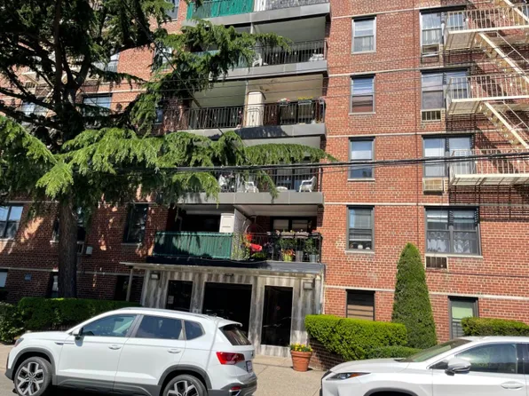 2277 Homecrest Avenue image 1 of 11