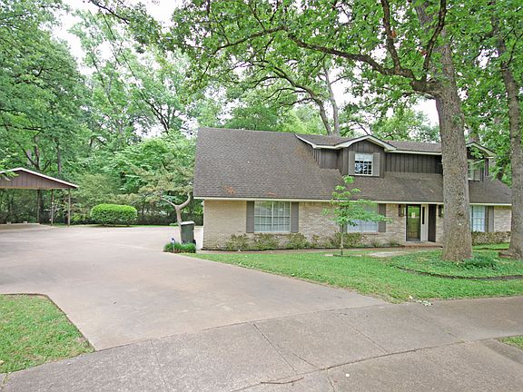 2nd image of 2824 Yorktown Dr