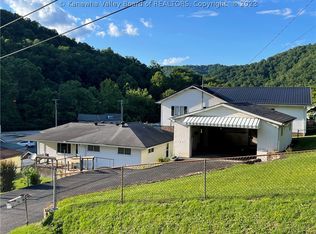 801 Berwyn St, Madison, WV 25130