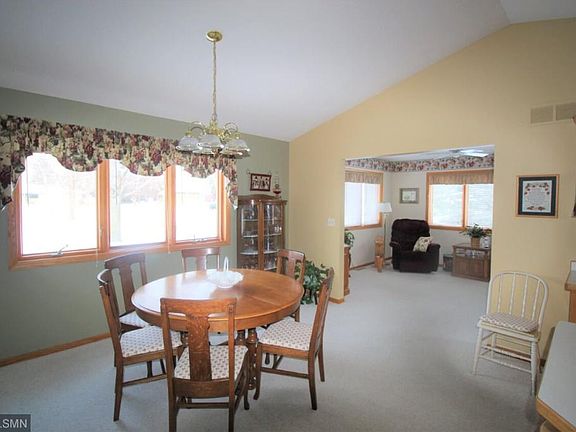 3rd image of 101 Windsor Dr