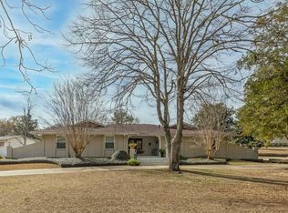 915 N Shady Ln, Dothan, AL 36303