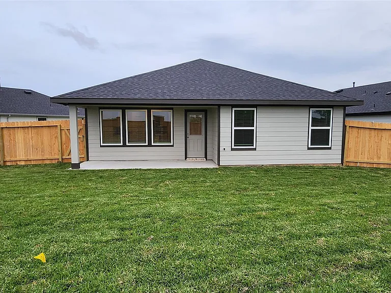 3610 Lanercost Ln — Photo 34
