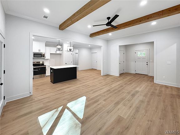 5th image of 18032 Northview Cir
