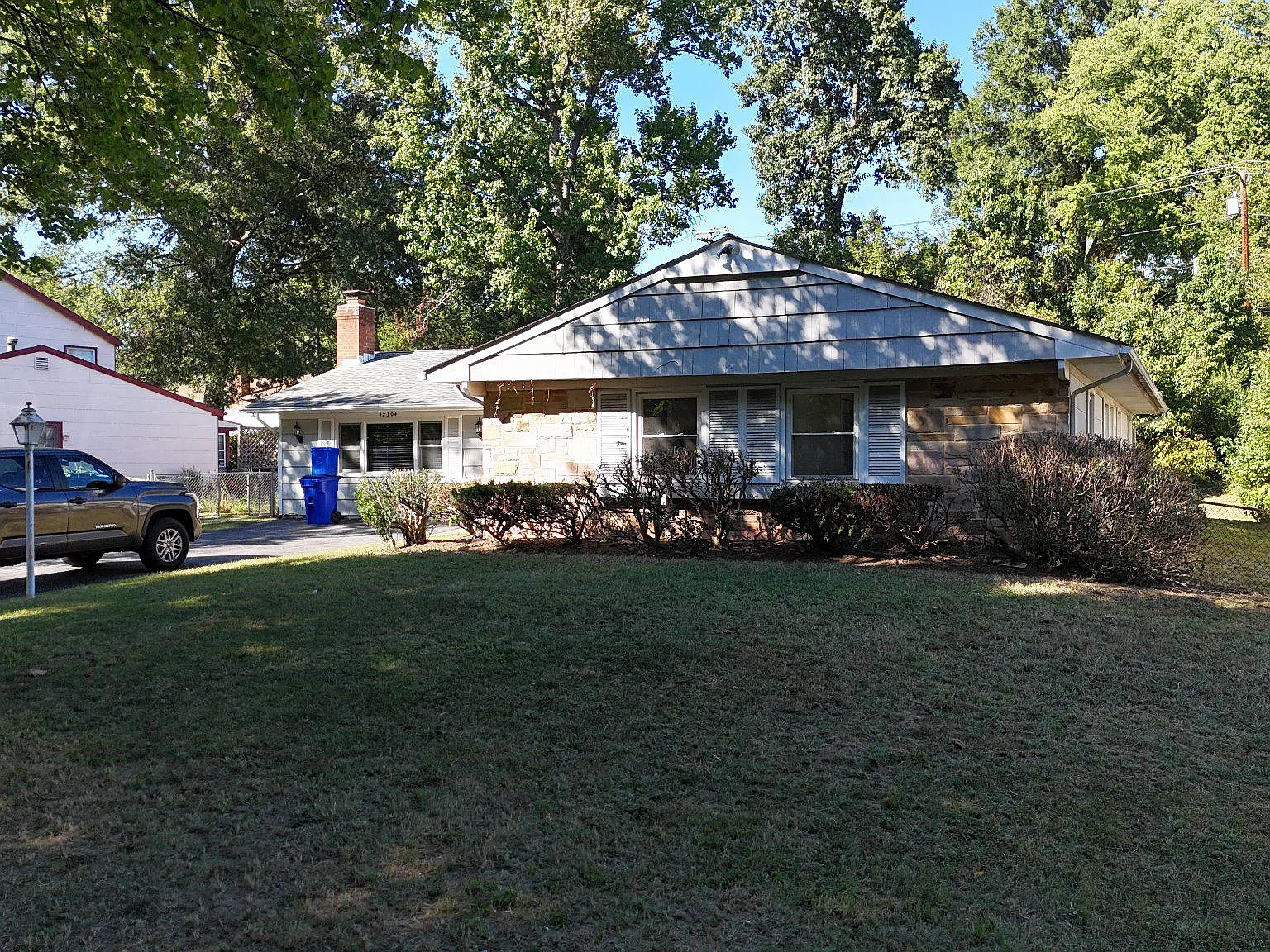 4 bed, 3.0 bath, 2018 sqft, $3,400 — Photo 2