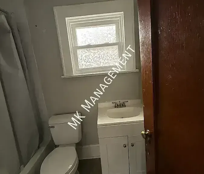 16 1/2 Sand St #2 — Photo 11