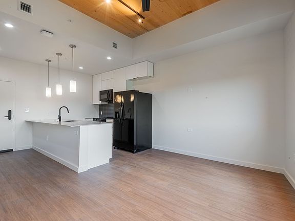 5th image of 3515 Webberville Rd