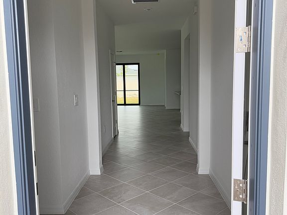 2nd image of 1500 Saddlewood Cir