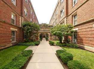 4116 1/2 N Sheridan Rd APT 1E, Chicago, IL 60613