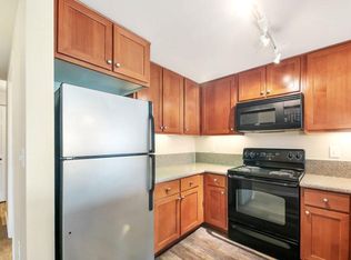 3915 2nd Ave NE APT 106, Seattle, WA 98105