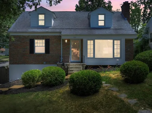 990 Grovena Dr, Saint Louis, MO 63126