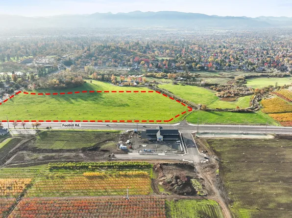 Hillcrest Rd #103, Medford, OR 97504