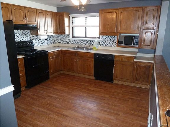3rd image of 432 67th St