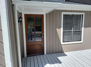 219 Castleair Dr NE, Marietta, GA 30144
