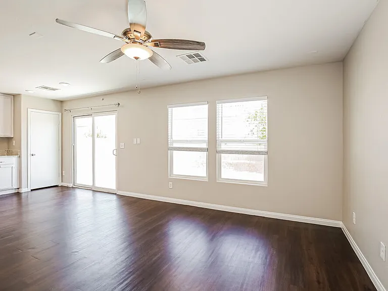 3958 Russet Plains St — Photo 7