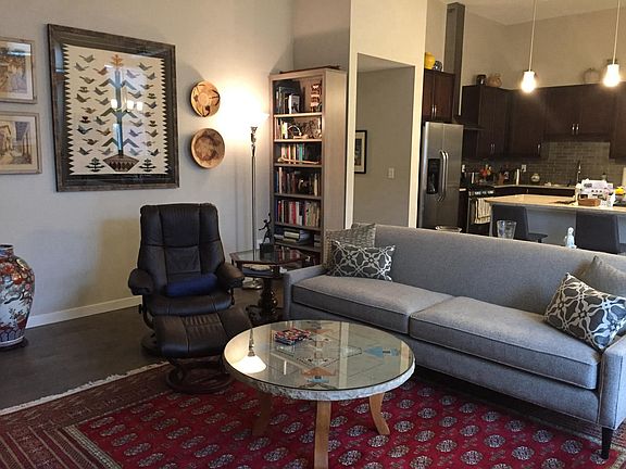 4th image of 1820 Mary Ln