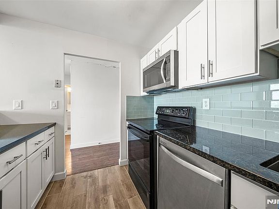 4th image of 770 Anderson Ave APT 22F
