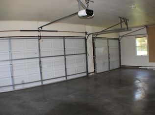 2239 Canterbury Dr, Mechanicsburg, PA 17055