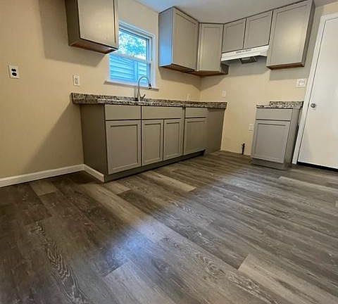 3rd image of 324 8th Ave
