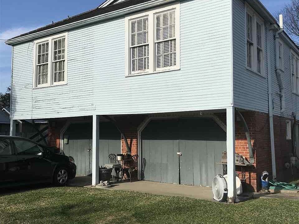 1st image of 23825 1st St